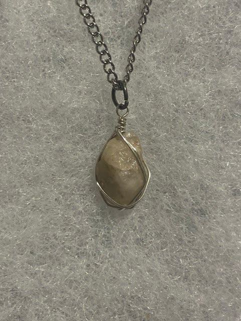 Quartz Necklace - Silver